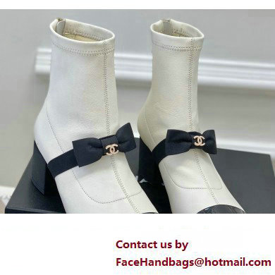 Chanel Heel 5.5cm Stretch Lambskin & Patent Calfskin Short Boots with Bow G40099 White 2023